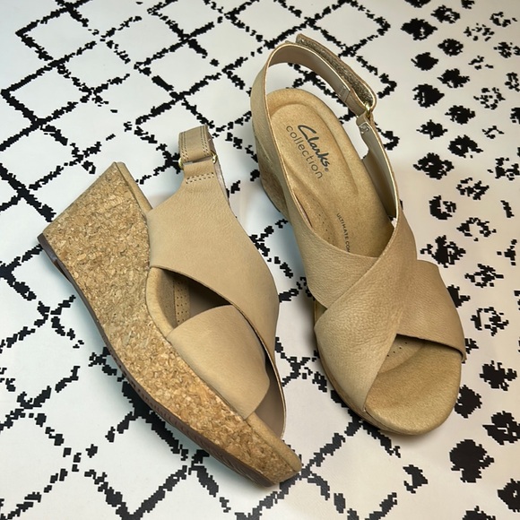 CLARKS Collection Women’s Wedge Sandals - Suede - US Size 7 M - EUC - Picture 1 of 9